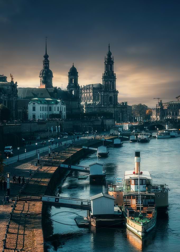 Dresden cityscape with Elbe river and boats