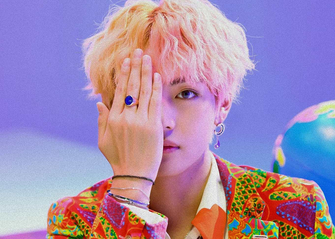V of BTS Portrait with Hand