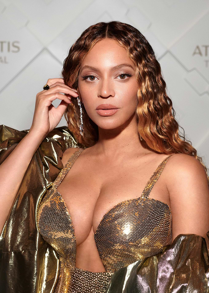 Beyonce in Golden Dress