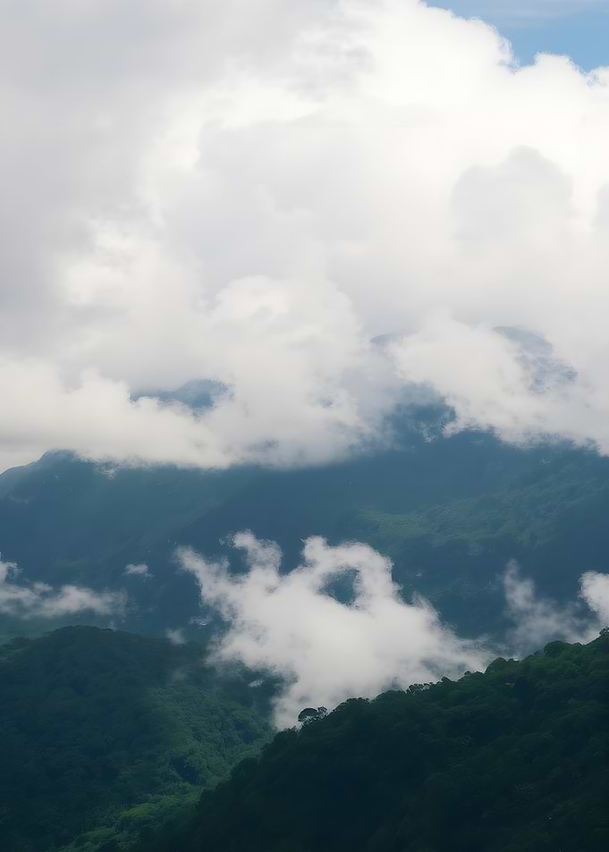 Mountains shrouded in clouds