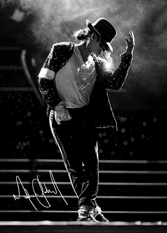 Michael Jackson Performing