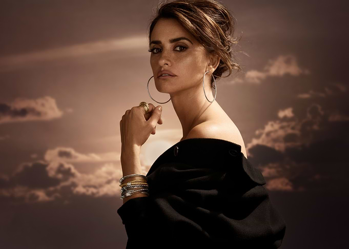 Penelope Cruz in Black Off-the-Shoulder Top