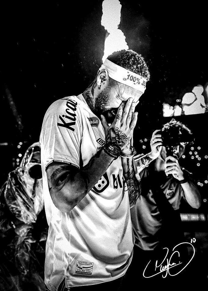 Neymar Jr. in Black and White