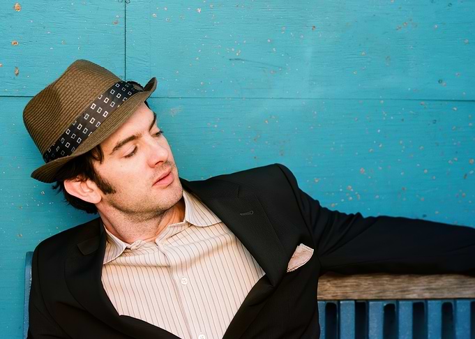 g love in Fedora and Suit