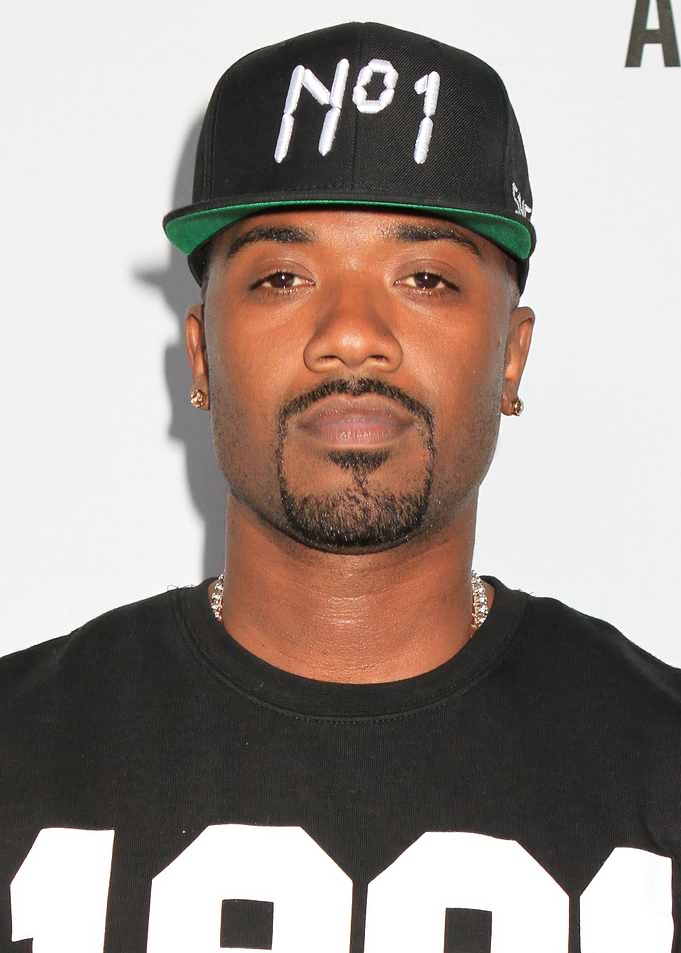 ray j rapper in 'No 1' Hat and T-shirt