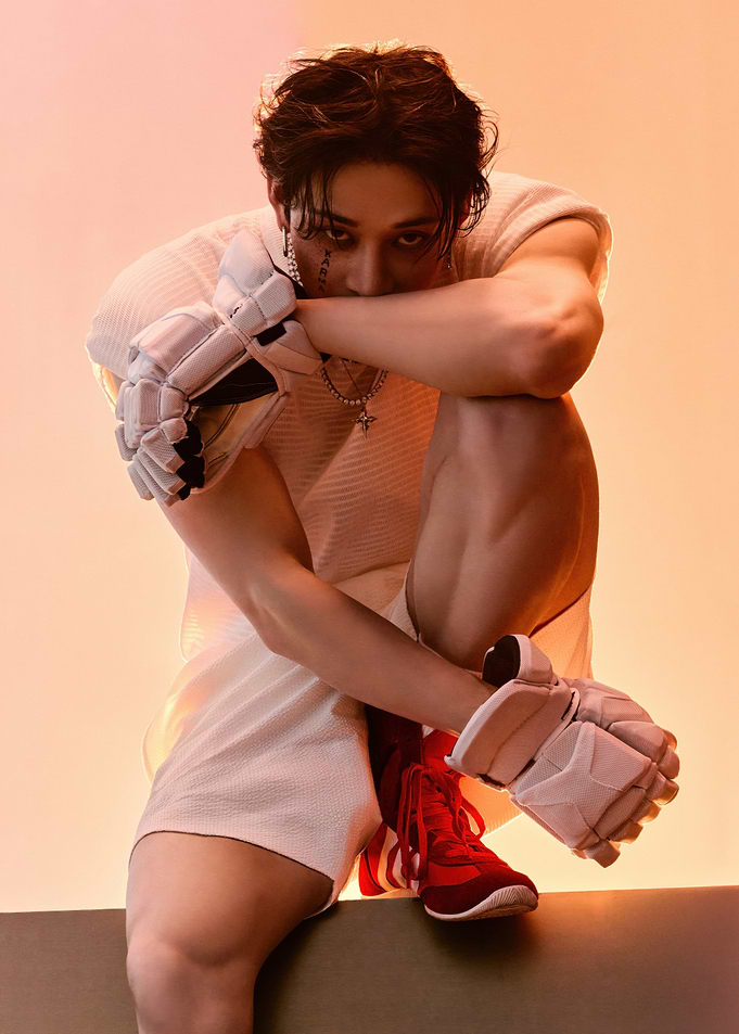 stray kids in white outfit with boxing gloves