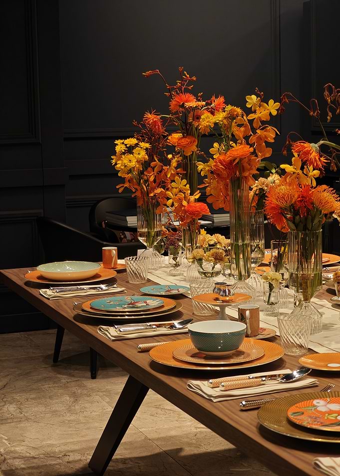 Elegant Table Setting with Floral Arrangements