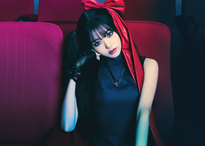 K-Pop ive jang wonyoung in Red Bow and Black Outfit