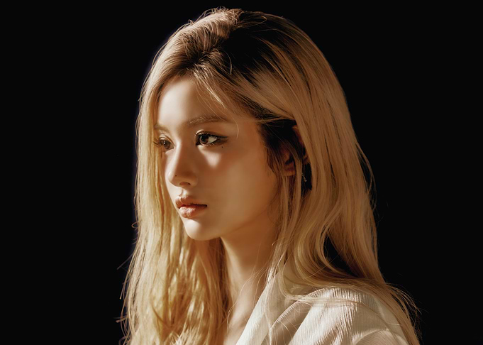 Fashion portrait of a blonde Sullyoon nmixx