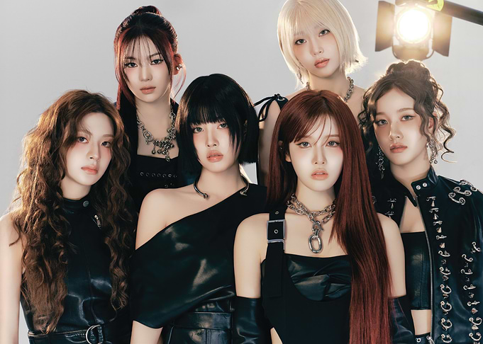 stayc Posing in Black Outfits