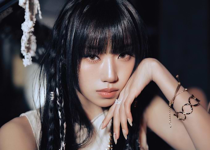 K-Pop choi jung eun with Dark Hair and Makeup