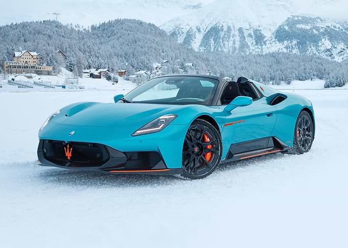 Maserati MC20 Cielo in Snowy Landscape