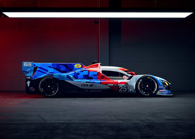 BMW M Hybrid V8 Race Car