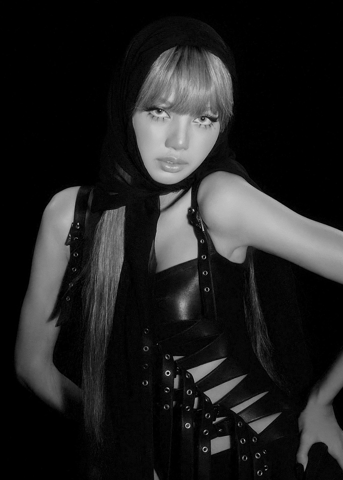 Lisa Black Pink