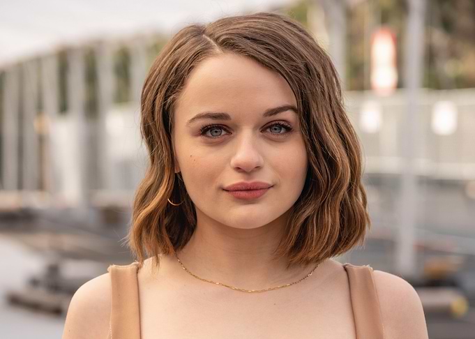 Joey King Portrait
