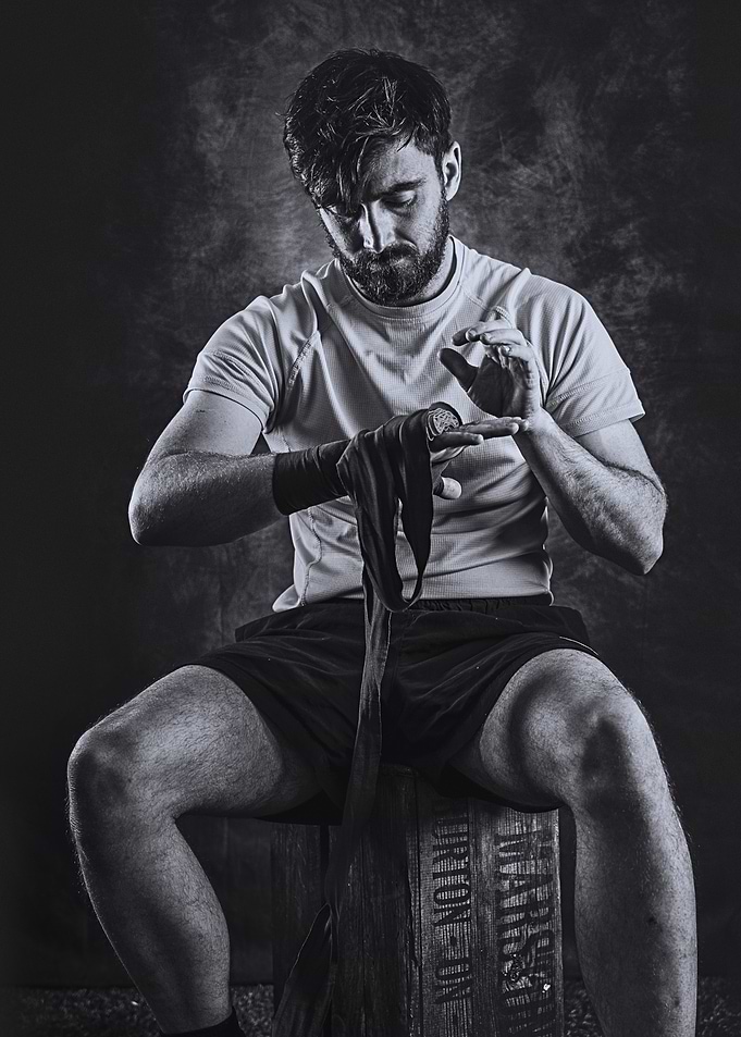 Boxer wrapping hands