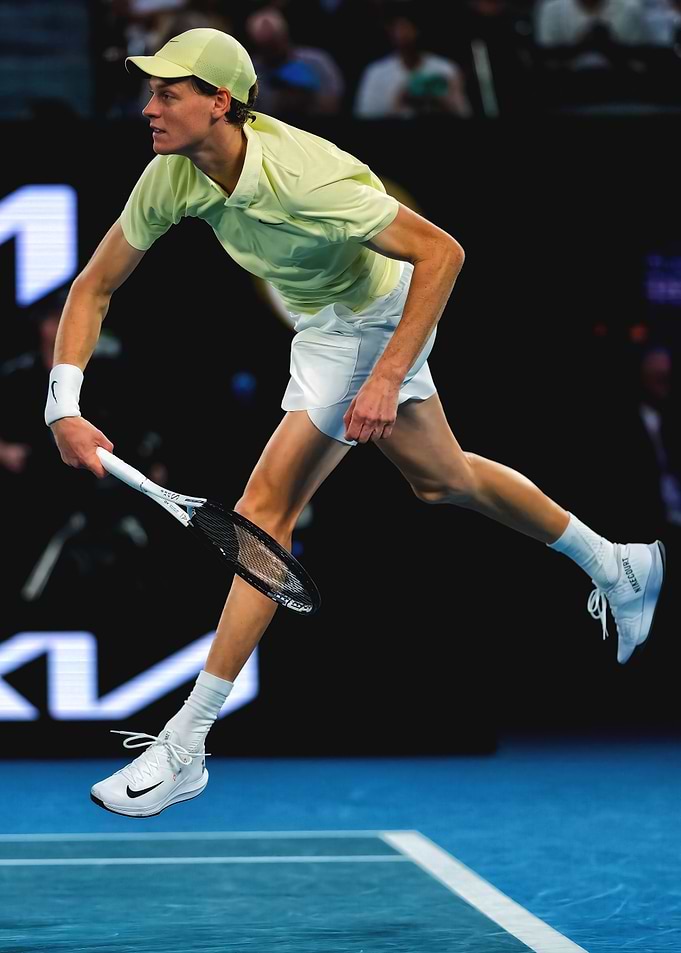 Jannik Sinner Serving