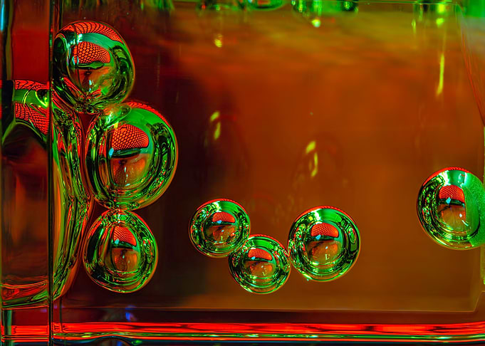 Abstract Bubbles in Liquid