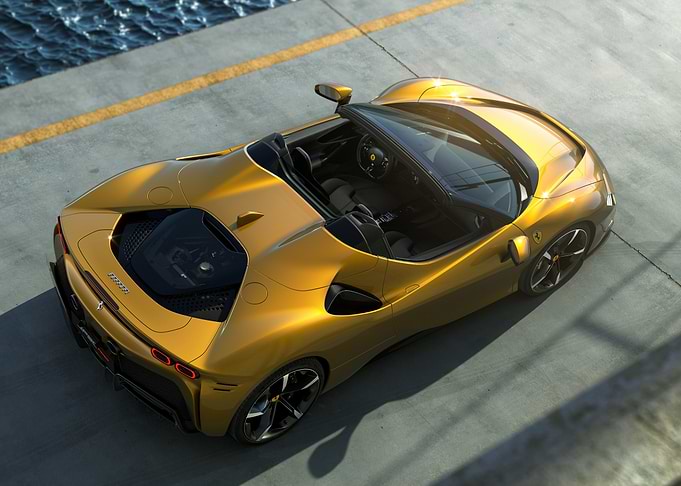 Golden Ferrari SF90 Stradale Spider