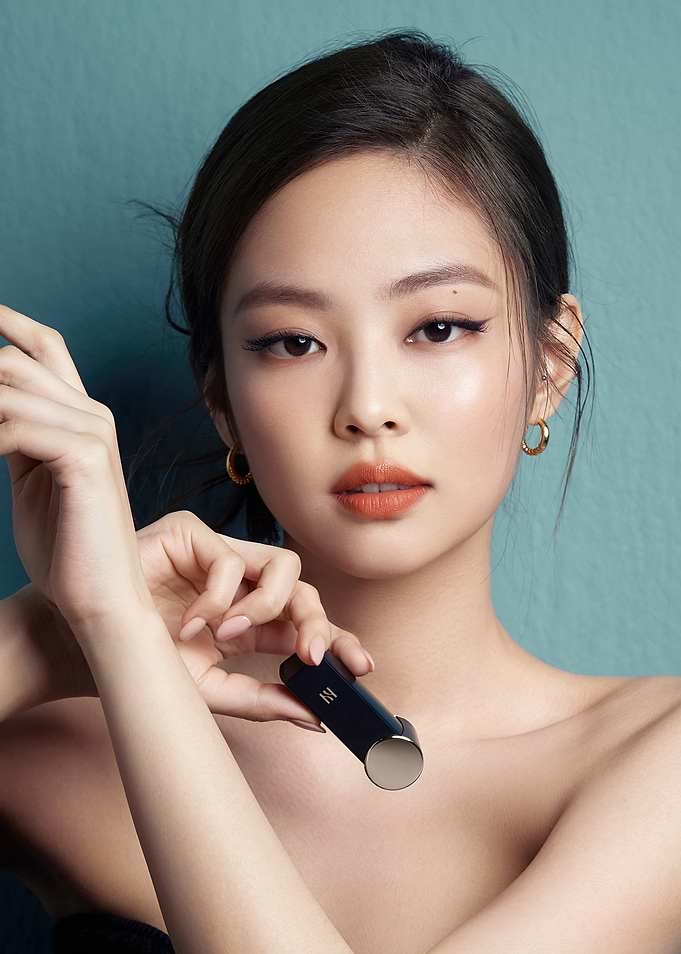 Jennie Kim with Lipstick
