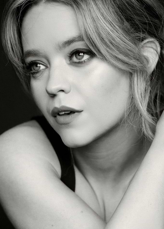 Black and White Portrait of a jade pettyjohn