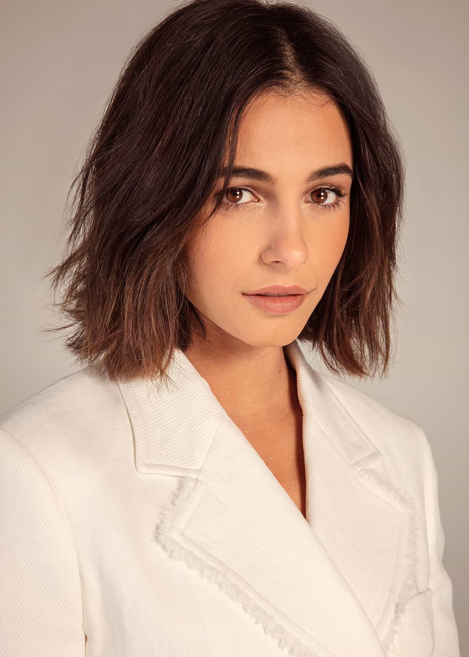 Naomi Scott in White Blazer