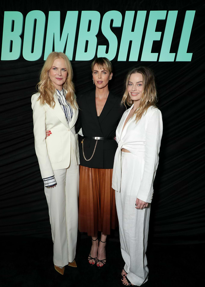 Bombshell Stars Pose