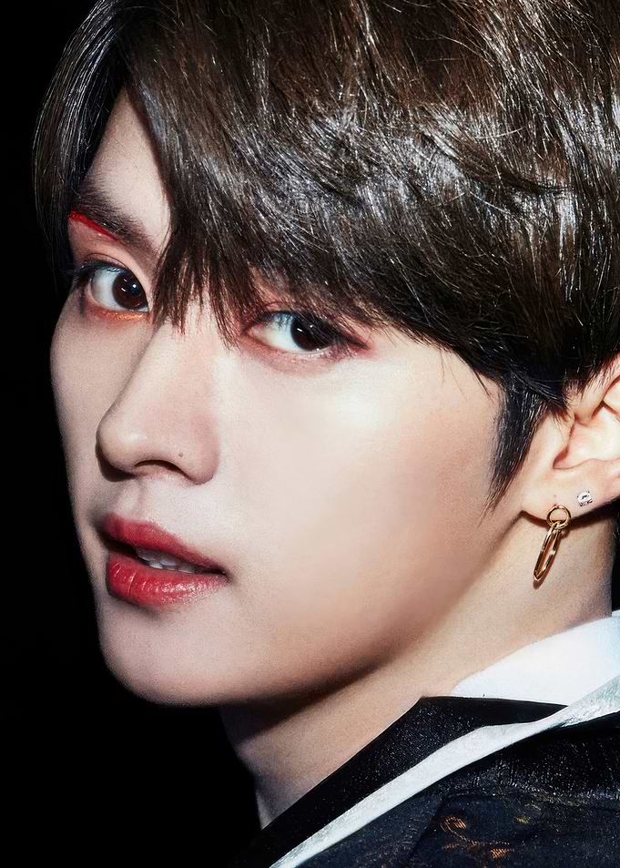 Close-up of a K-Pop idol's face Lee Know