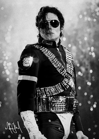 Michael Jackson Performing