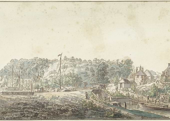 Canal scene with boats and buildings