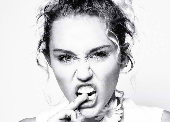 Miley Cyrus with Flower Necklace