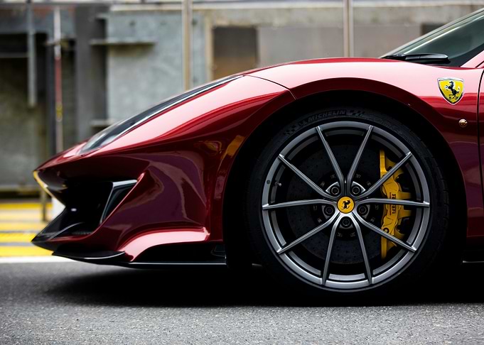 Close-up Ferrari 488 Pista