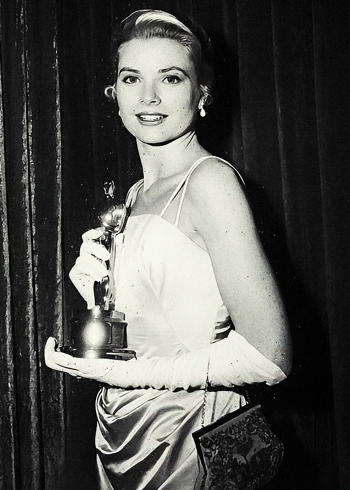 Grace Kelly with Oscar Award