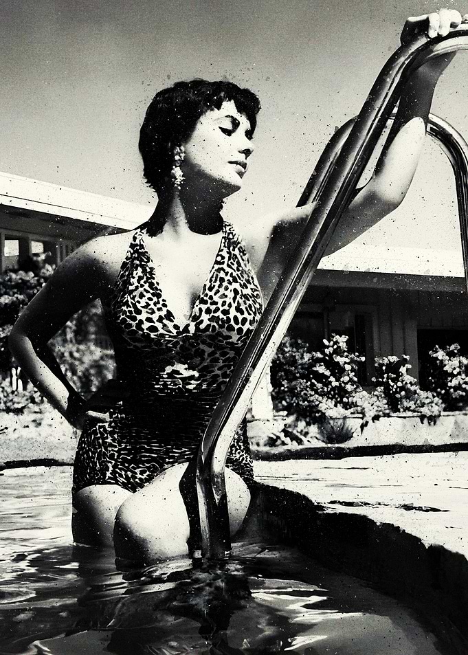 American actress Elizabeth Taylor in a swimming pool