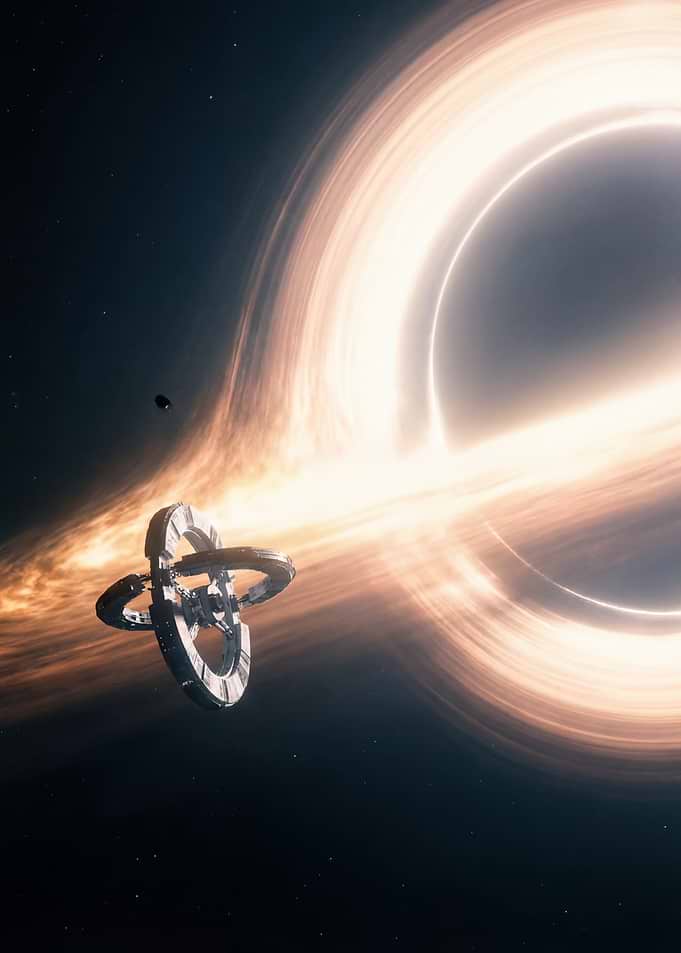 Interstellar Black Hole and Spaceship