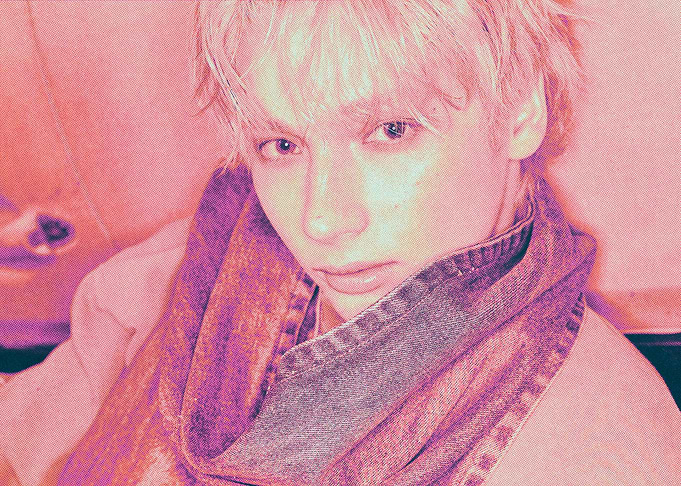Hueningkai TXT “7TH YEAR: A Moment of Stillness in the Thorns”
