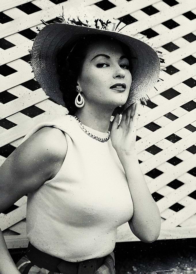Yvonne De Carlo Celebrity