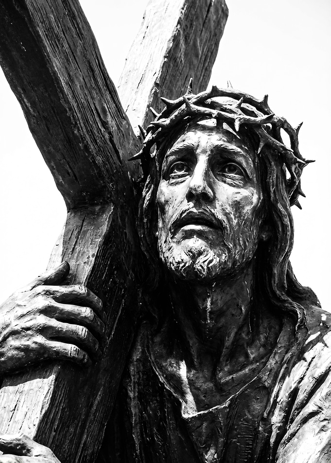Statue of Jesus Carrying the Cross