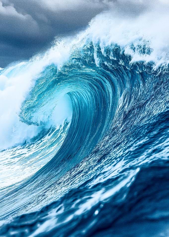 Powerful Ocean Wave Crashing