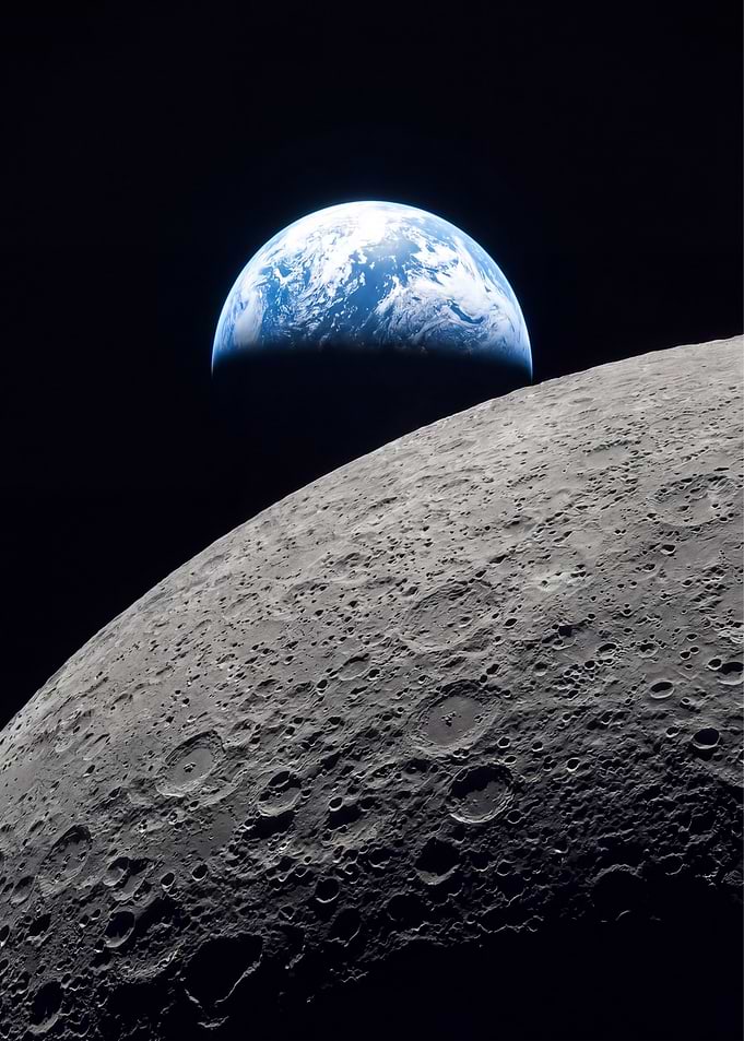 Artemis 2 Earthrise