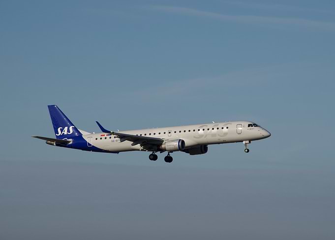 SAS Airplane Landing