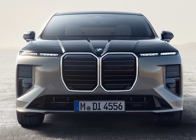 BMW iX Front View