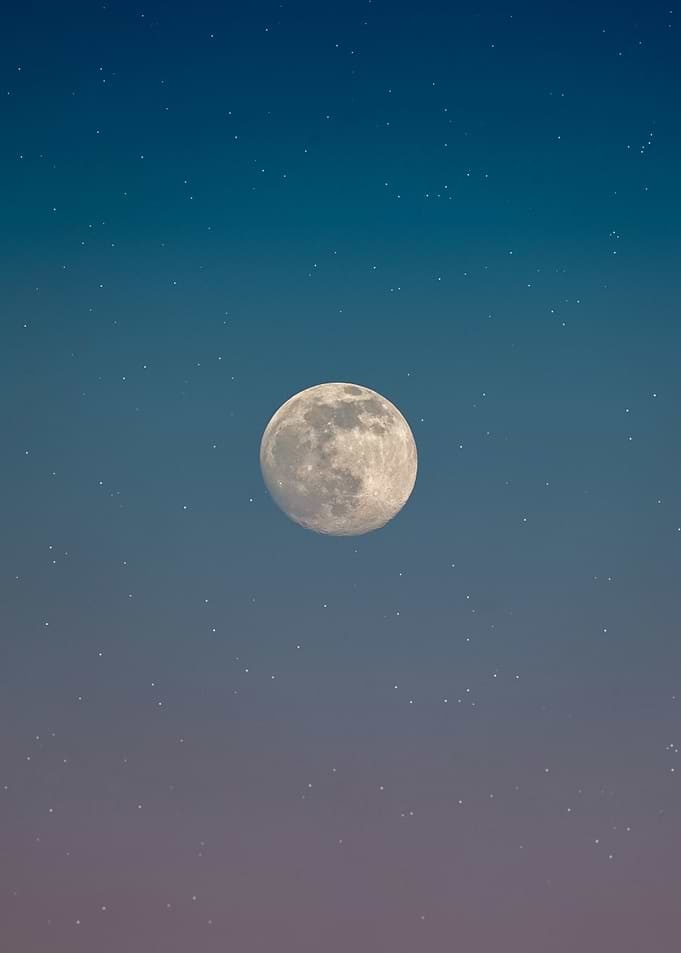 Full Moon in a Starry Sky