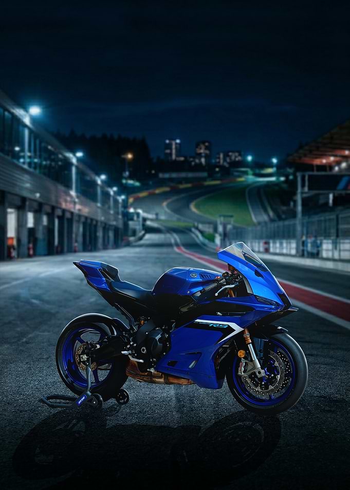 Blue Yamaha R9 Motorcycle