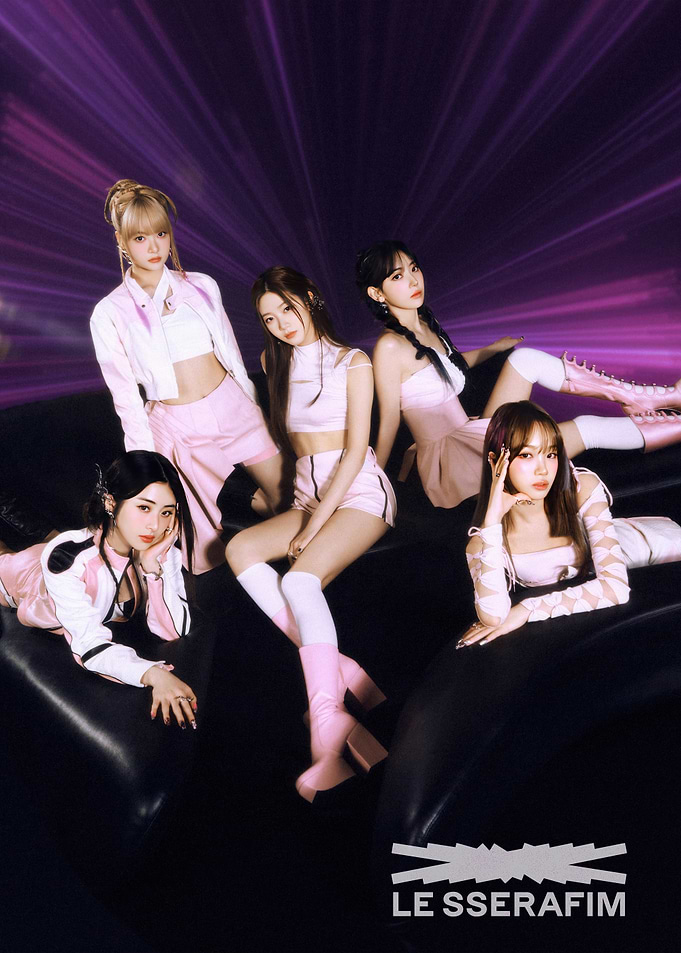 LE SSERAFIM in Pink Outfits