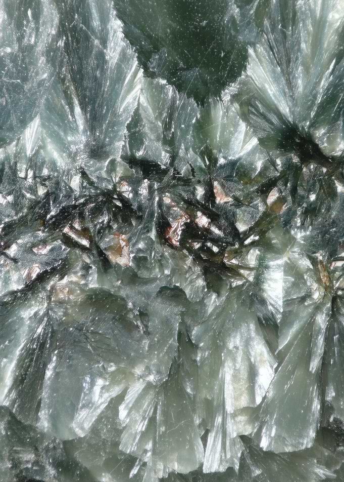 Seraphinite — Angel Wings from Siberia