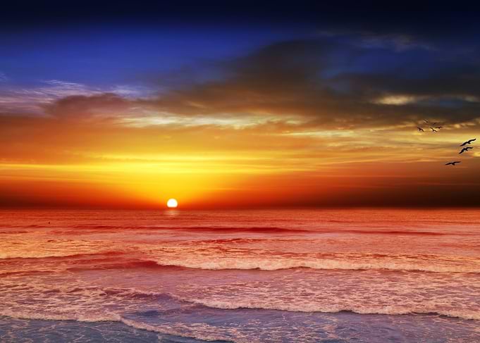 Vibrant Sunset Over the Ocean