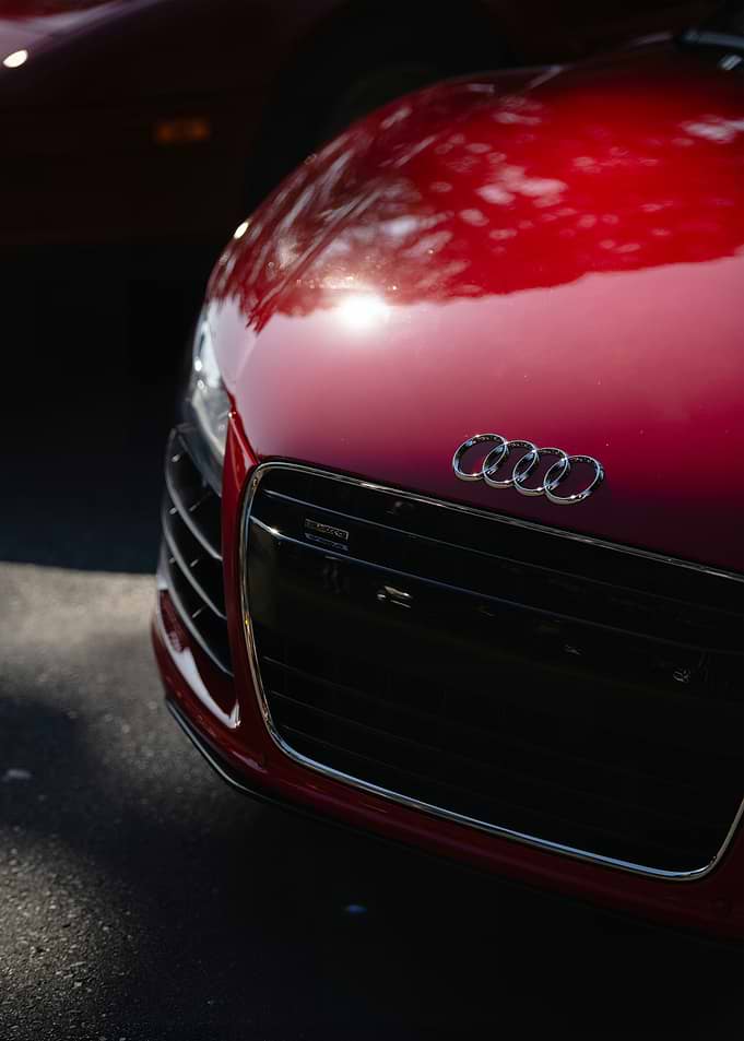 Red Audi R8 Front Grille and Emblem