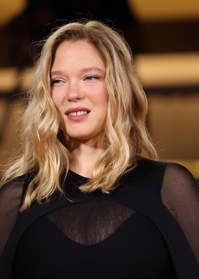 Léa Seydoux Black Dress