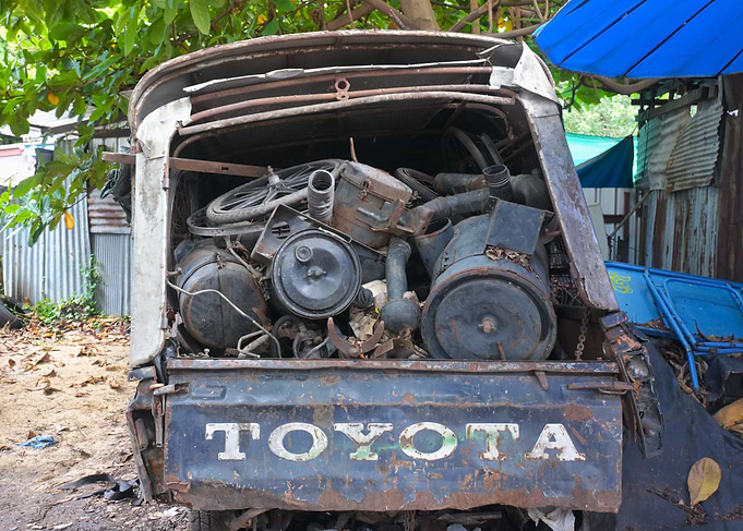 Rusty Toyota Truck Engine